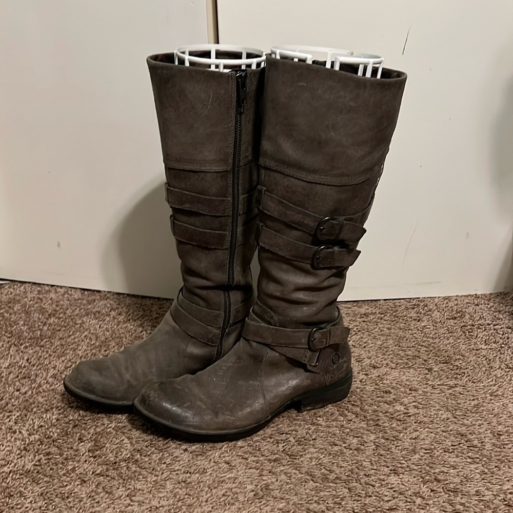 Borne D70722 grey leather boots